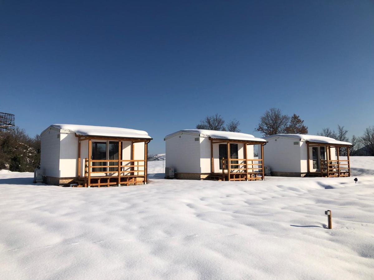 In Country Luxury Lodges Camerino Kültér fotó